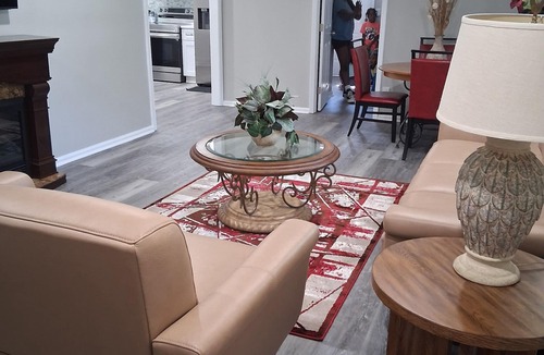 Midtown House | ABM Southern Vacation Rental 3-bedroom house in marvelous Savannah with WiFi