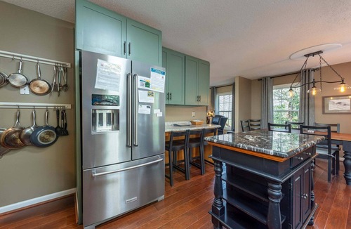 Black Mountain House | Abundant Peace | Montreat Home with Fire Pit, Gas Grill & Mountain Views!