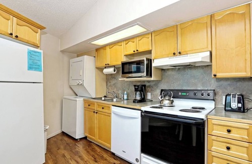 Lakeway Villa | Acacia #17 - Secluded Treehouse with Resort Hot Tub
