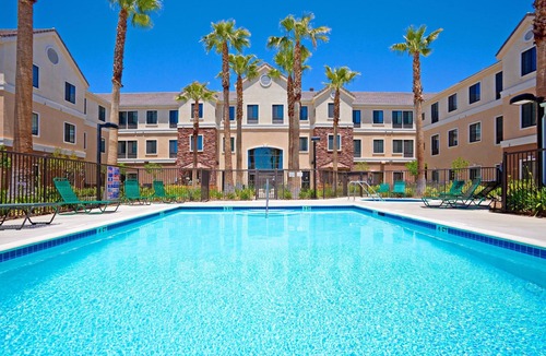 Palmdale Apartment | Accessible 1BR w/Roll-In Shower, Palmdale