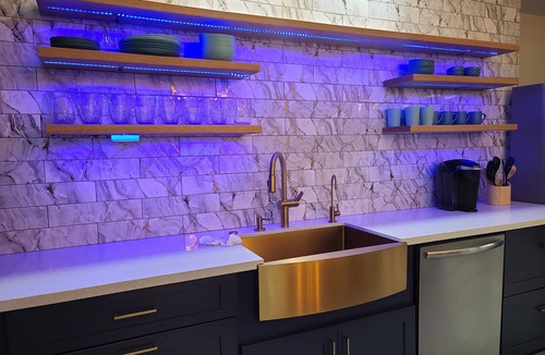 Clodine House | Accessible Gem 3BR Jacuzzi Air Hockey Sleeps 13 Chinatown