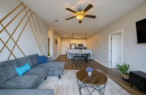 Glen Iris Apartment | Across from UAB Spacious 2BR Retreat 3b