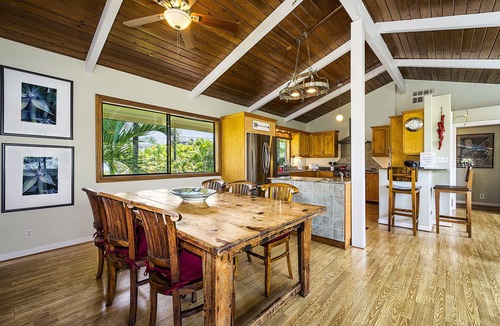 Kahaluu Bay House | ★Across street from Magic Sand Beach private Pool/SPA/AC 5 minutes to downtown⚡