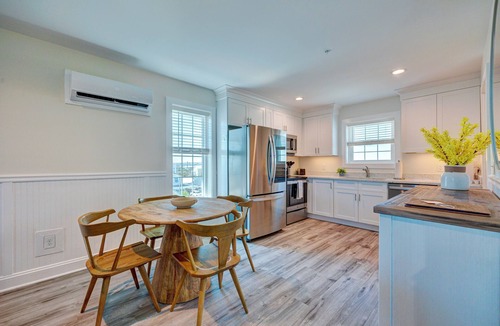 Surf City Apartment | Adjacent 3rd Floor Trio: 3001 (King), 3002 (Queen), & 3003 (Queen)