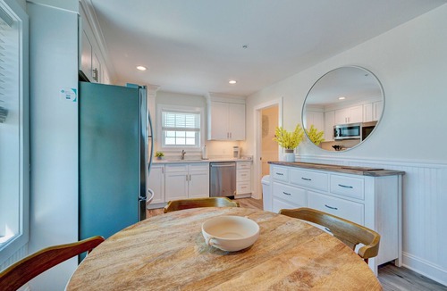 Surf City Apartment | Adjacent 3rd Floor Trio: 3001 (King), 3002 (Queen), & 3003 (Queen)
