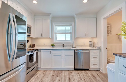 Surf City Apartment | Adjacent 3rd Floor Trio: 3001 (King), 3002 (Queen), & 3003 (Queen)