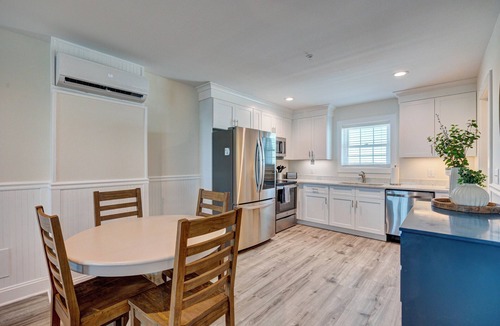 Surf City Apartment | Adjacent 3rd Floor Trio: 3001 (King), 3002 (Queen), & 3003 (Queen)