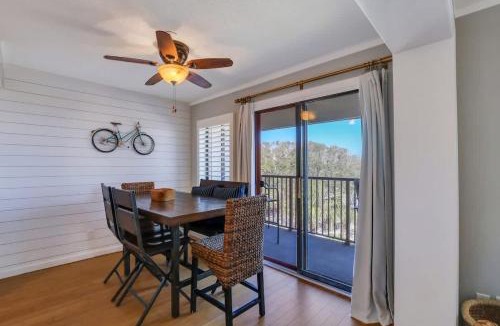 Folly Field House | Admiral's Row 320 - Oceanview & Resort Pool