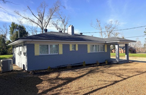 Hazlehurst House | Adorable 2-bedroom bungalow in tranquil Hazlehurst