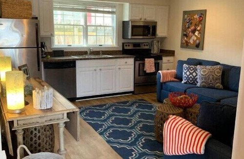Dewey Beach House | Adorable 3 bdrm townhome - Pool and Great Location - walk to the beach!