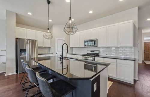 Buda House | Adorable 3-bedroom Basecamp ATX