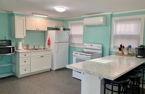 Topsail Beach Cottage | Adorable 5-bedroom cottage/duplex in quaint Topsail Beach! You get both units!