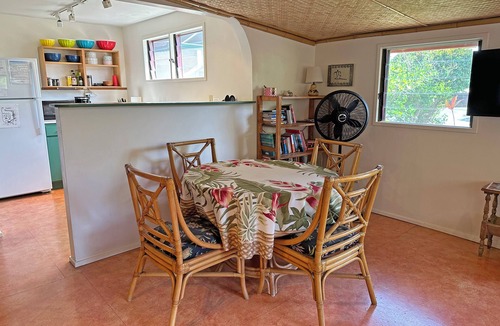 Kuau Cottage | Adorable cottage near small beach