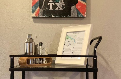 Galindo House | Adorable cozy 1 BR cottage centrally located with full kitchen