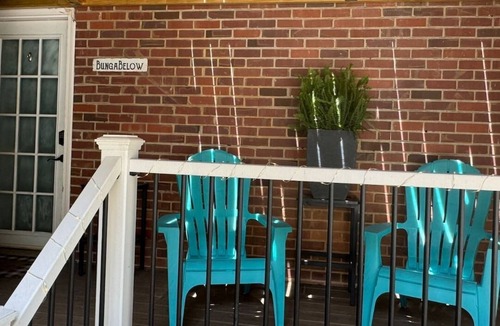 Belmont Historic District Apartment | Adorable Private Belmont BungaBelow Basement Suite