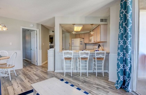 Sneads Ferry Condo | Adorable Updated Oceanfront Condo on the top floor!