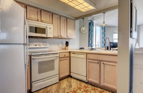Sneads Ferry Condo | Adorable Updated Oceanfront Condo on the top floor!