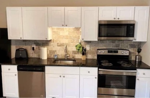 Kannapolis House | Adorable Updated 1 Bedroom- Duplex Style Home