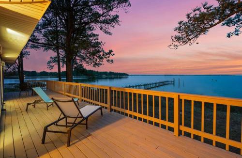 Hallieford House | Adventures on the Bay - Bayfront Escape, Private Dock, Large Deck, and Lake Views!