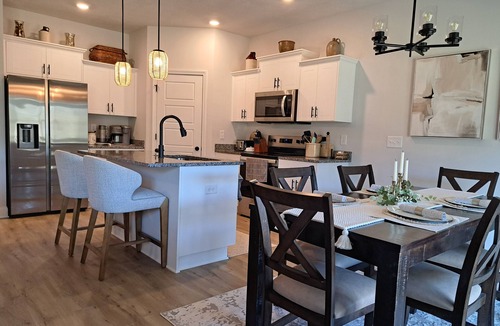 Warrenville House | Aiken Hillside Home 2 bedroom plus office, Monthly Stays Welcome