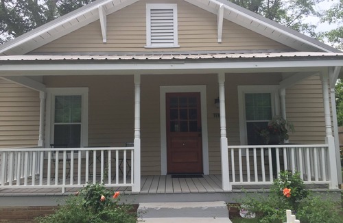Aiken Cottage | Aiken's Busy Bee Cottage Awaits!