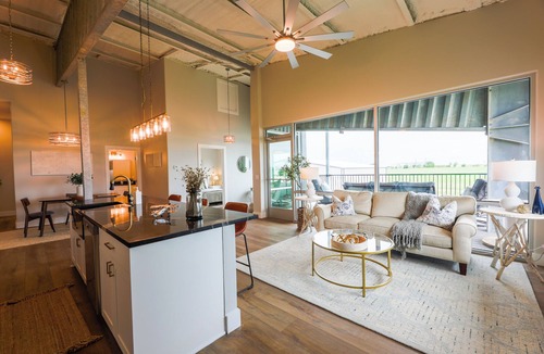 Salado Apartment | Airplane/Hanger 2 bedrooms 2 bathrooms #2