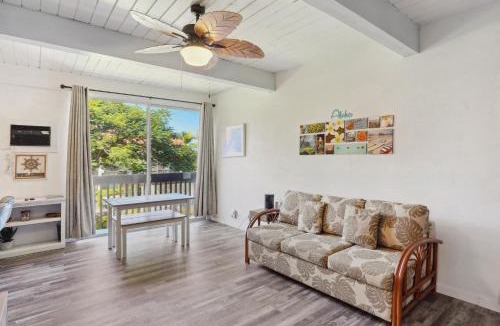 Historic Kailua Village Apartment | Airy Kailua-Kona Condo Less Than 1 Mi to Beach and Town