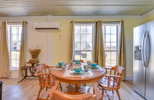Andalusia Apartment | Alabama Lakefront Getaway w/Kayaks & Patio