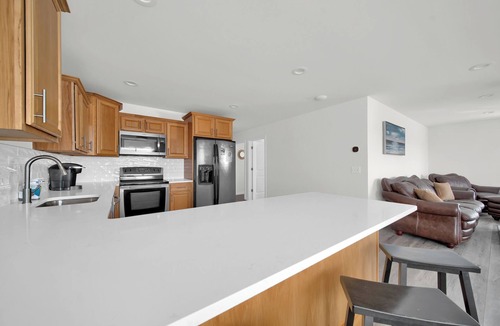 Pearl Beach Apartment | Algonac's Riverview Retreat