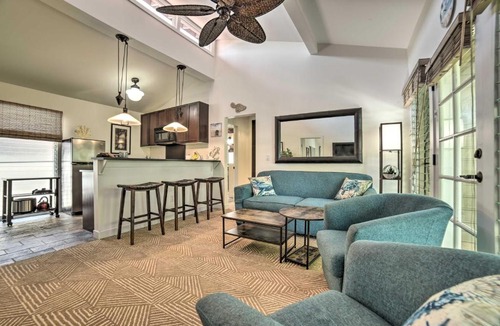 Historic Lahaina Front Street Apartment | Alluring Lahaina Condo with Walkable Location!