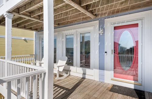 Holden Beach House | "Almost Heaven" Is a 4 Bedroom, 3 Bathroom Home with a Community Pool!