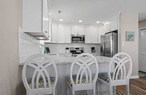 Atlantic Beach Cottage | Almost Phamily! - 2 bedroom cottage in Atlantic Beach