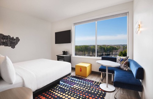 Lawrenceville Hotel | Aloft by Marriott Lawrenceville Sugarloaf