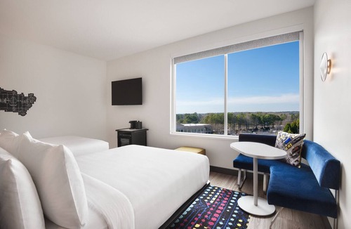 Lawrenceville Hotel | Aloft by Marriott Lawrenceville Sugarloaf