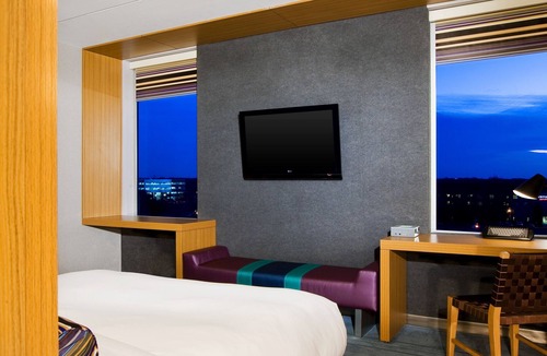 Mount Laurel Hotel | Aloft by Marriott Mount Laurel