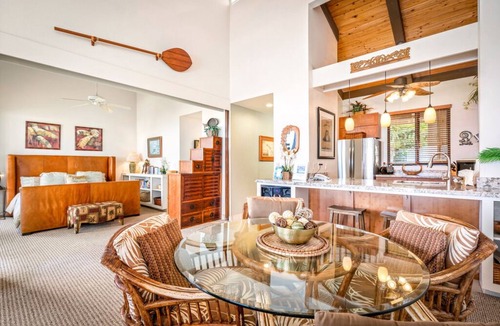 Kahaluu Bay Condo | Aloha Condos, Keauhou Kona Surf and Racquet Club, Condo 1-301, Oceanfront, AC