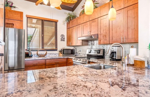 Kahaluu Bay Condo | Aloha Condos, Keauhou Kona Surf and Racquet Club, Condo 1-301, Oceanfront, AC