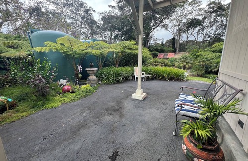 Volcano House | Aloha Junction Guesthouse Suites, stay and explore Kilauea Volcano Hawaii.