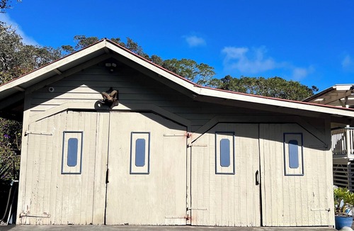 Volcano House | Aloha Junction Guesthouse Suites, stay and explore Kilauea Volcano Hawaii.