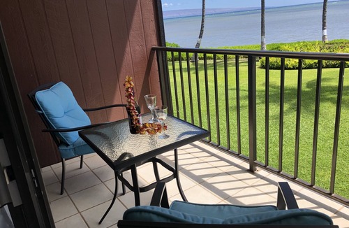 Kaunakakai Condo | ALOHA OceanFront Condo w.A/C, Molokai, Hawaii Watch whales Dec-April.