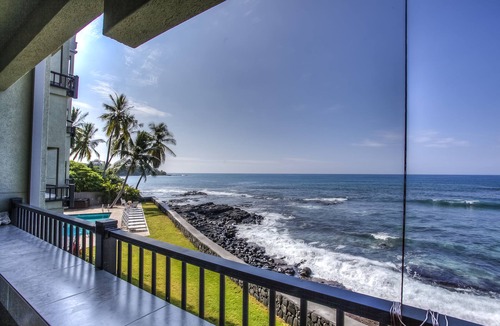 Kailua-Kona Condo | Aloha! Oceanfront, TV, Pool, Hot Tub, A/C.