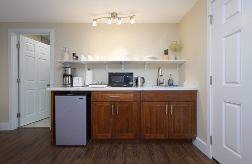 Haleiwa House | Aloha Studio/Haleiwa/Turtle beach/AC/30 day min