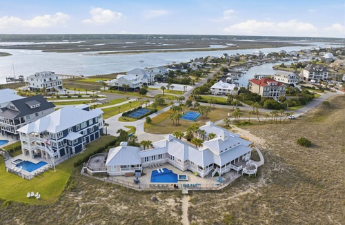 Inlet Harbour House | Alpha At The Point: Oceanfront, Private Pool & Hot Tub, Breathtaking Views