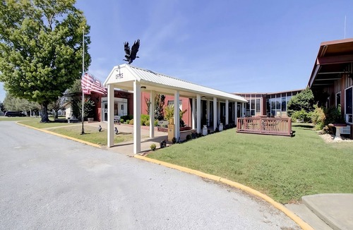 Drumright House | Always a Great Idea To Unwind! Pets Allowed, Near Drumright Historical Museum