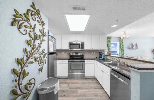 Crescent Beach Condo | Amazing 18th Floor Beachfront Corner Unit! Stunning 2 Balconies! BayWatch Resort