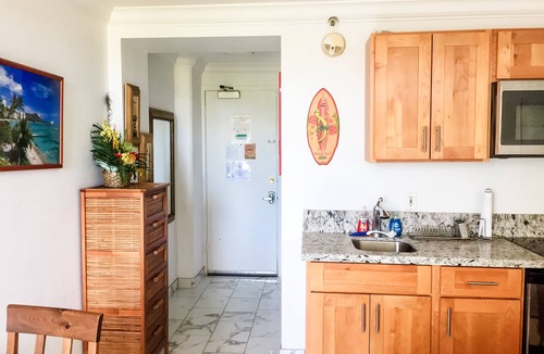 Waikiki Apartment | Amazing Diamond Head and Ocean Views, Prime Location-Free High Speed Wifi