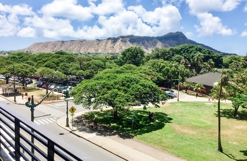Waikiki Apartment | Amazing Diamond Head and Ocean Views, Prime Location-Free High Speed Wifi