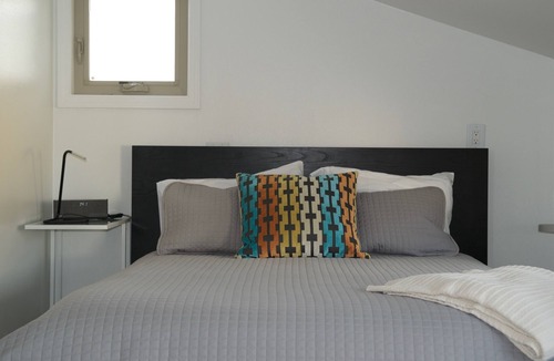 Bouldin Apartment | 'Amazing Location' SoCo Apartment - 1/2 Block to Restaurants, Shops, Live Music