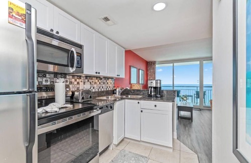 Downtown Myrtle Beach Condo | Amazing Oceanview Condo on the 17th Fl- 2 Balconies