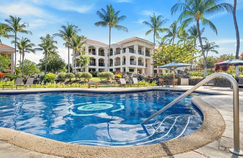 Waikoloa Condo | Amazing top-floor condo w/private lanai, pool, hot tub, tennis court, & gym